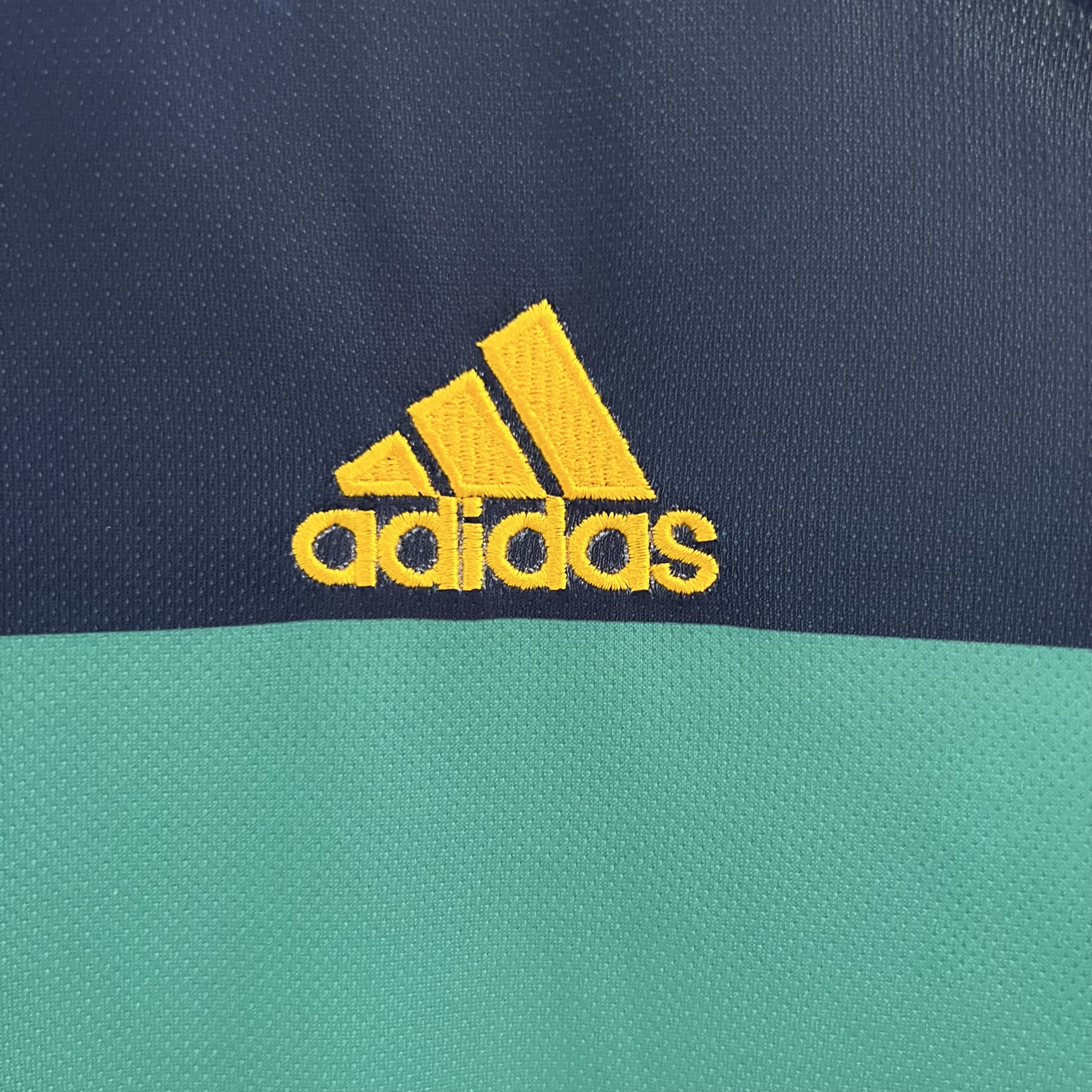 AJ-AlphaJersey-Retro Spain 2010 Green Goalkeeper Jersey